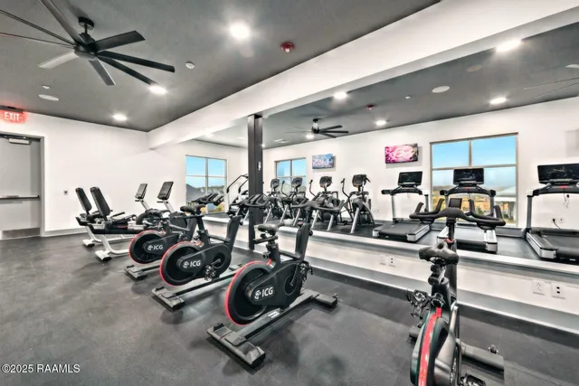 $339,900 | 122 Oak Village Drive, Scott, LA 70583