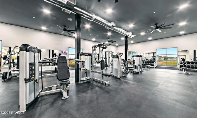 $339,900 | 122 Oak Village Drive, Scott, LA 70583