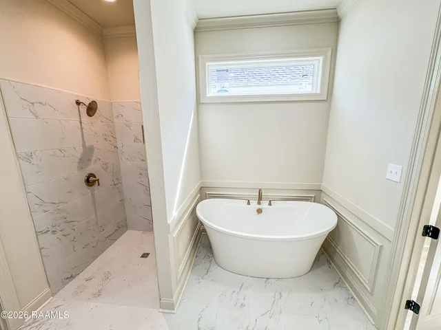 $339,900 | 122 Oak Village Drive, Scott, LA 70583