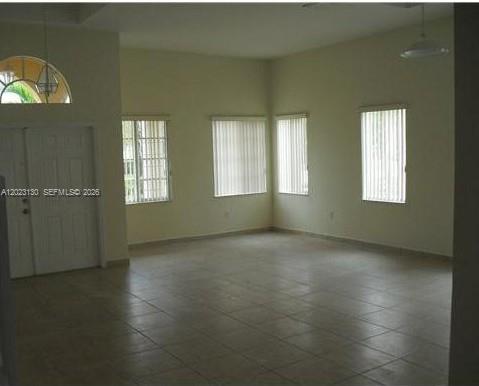 1423 Northeast 40th Road, Unit 1423 Homestead, FL 33033 - Photo 2 of 7