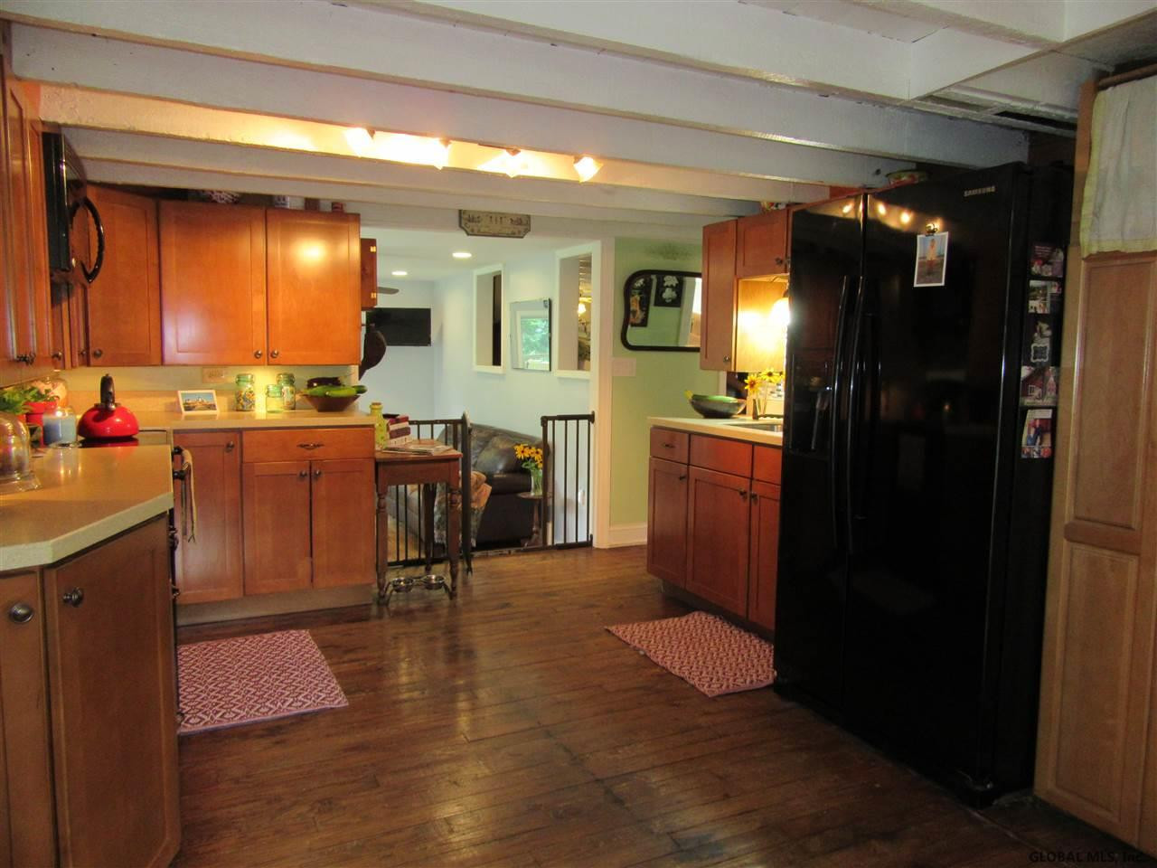 130 Beach Road Halfmoon, NY 12065 - Photo 3 of 20 Photo 3