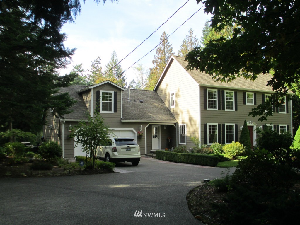 6445 Cooper Point Road Northwest Olympia, WA 98502 - Photo 3 of 25 Gallery Image 3