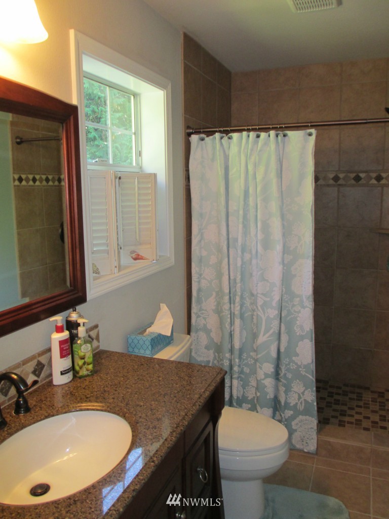 6445 Cooper Point Road Northwest Olympia, WA 98502 - Photo 21 of 25 Gallery Image 21