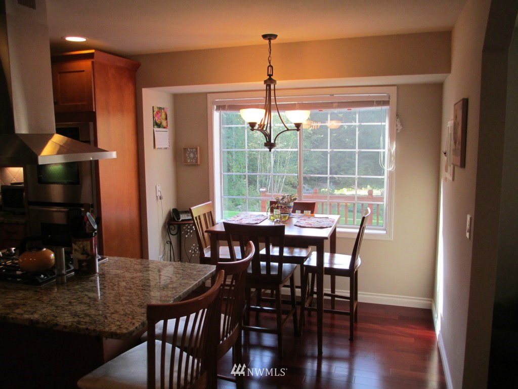 6445 Cooper Point Road Northwest Olympia, WA 98502 - Photo 9 of 25 Gallery Image 9