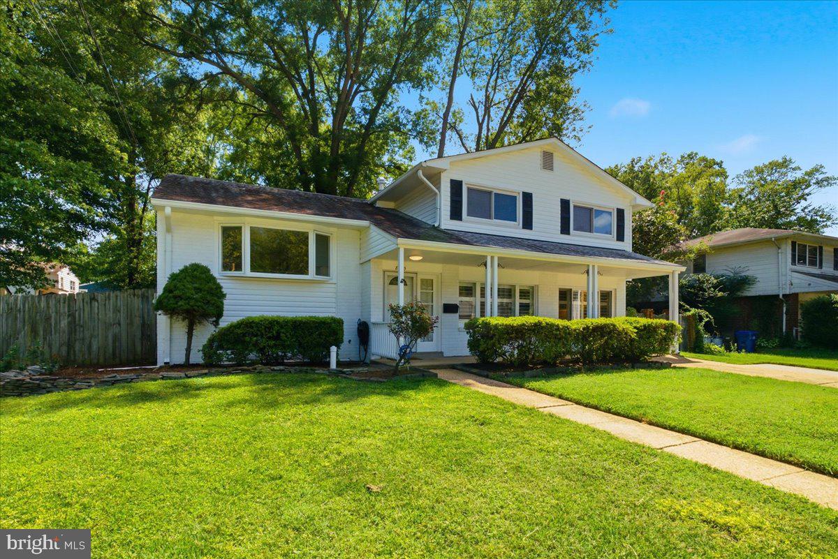 8915 Battery Road Alexandria, VA 22308 - Photo 3 of 55 Gallery Image 3