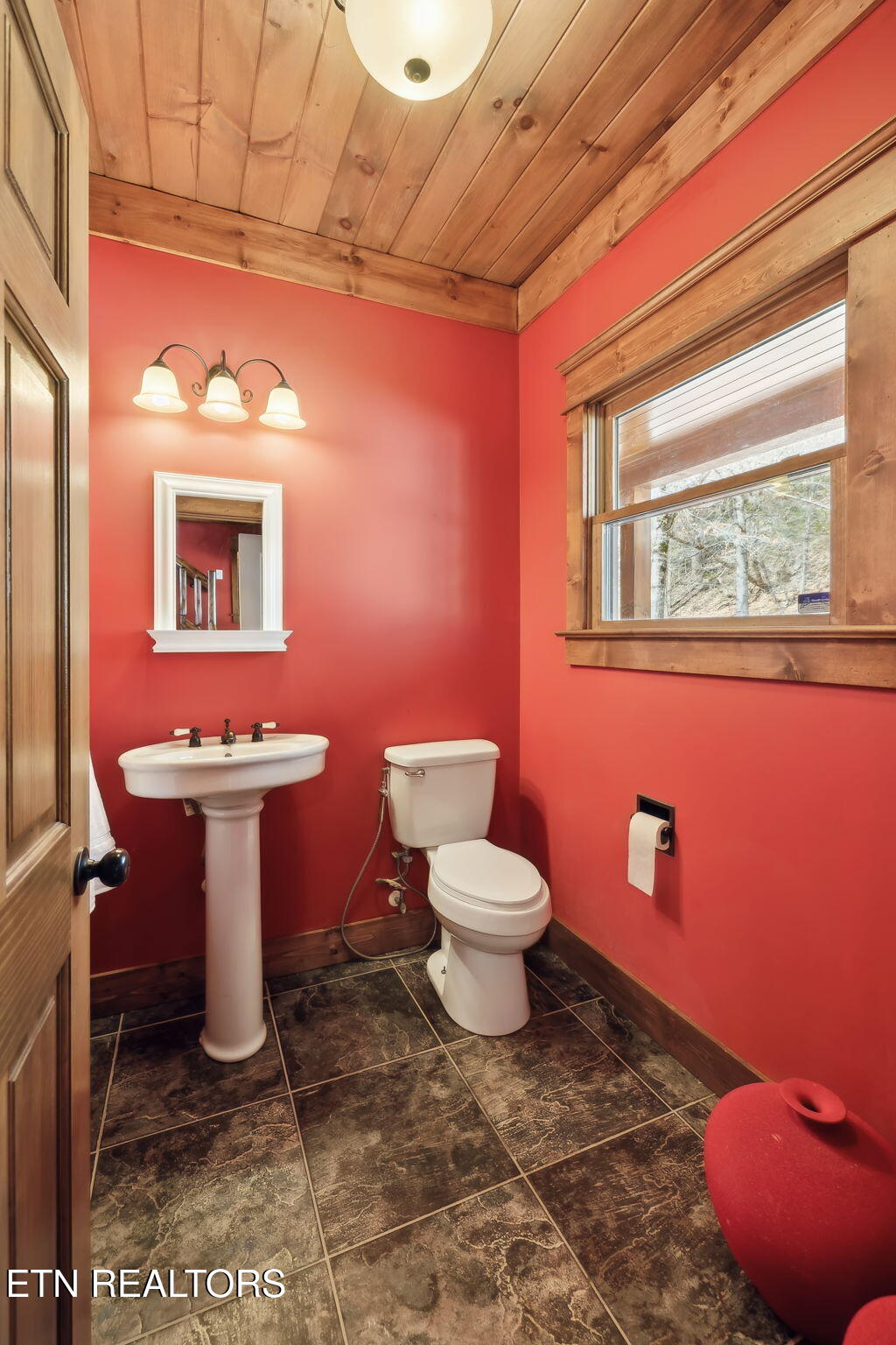 514 Bluff View Road New Tazewell, TN 37825 - Photo 14 of 55 33-web-or-mls-514 bluff view rd - 033