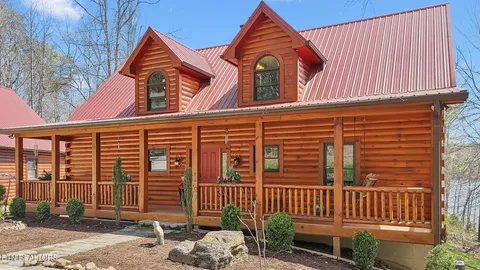 $1,500,000 | 514 Bluff View Road, New Tazewell, TN 37825