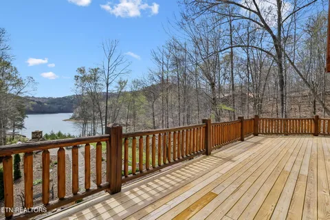 $1,500,000 | 514 Bluff View Road, New Tazewell, TN 37825