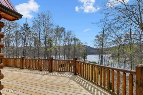 $1,500,000 | 514 Bluff View Road, New Tazewell, TN 37825