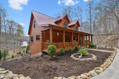 $1,500,000 | 514 Bluff View Road, New Tazewell, TN 37825