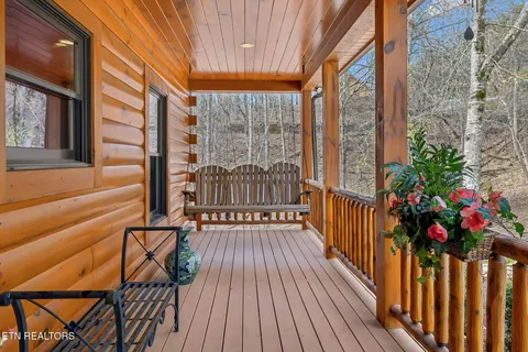 $1,500,000 | 514 Bluff View Road, New Tazewell, TN 37825