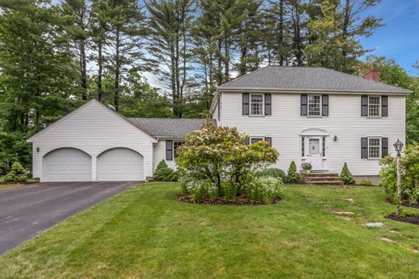 21 Juniper Road Lynnfield, MA 01940 - Photo 1 of 17 Gallery Image 1