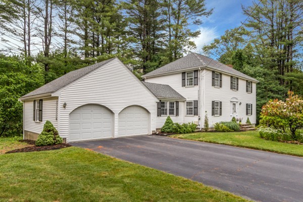 21 Juniper Road Lynnfield, MA 01940 - Photo 2 of 17 Gallery Image 2