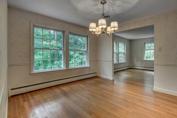 21 Juniper Road Lynnfield, MA 01940 - Photo 5 of 17 Gallery Image 5