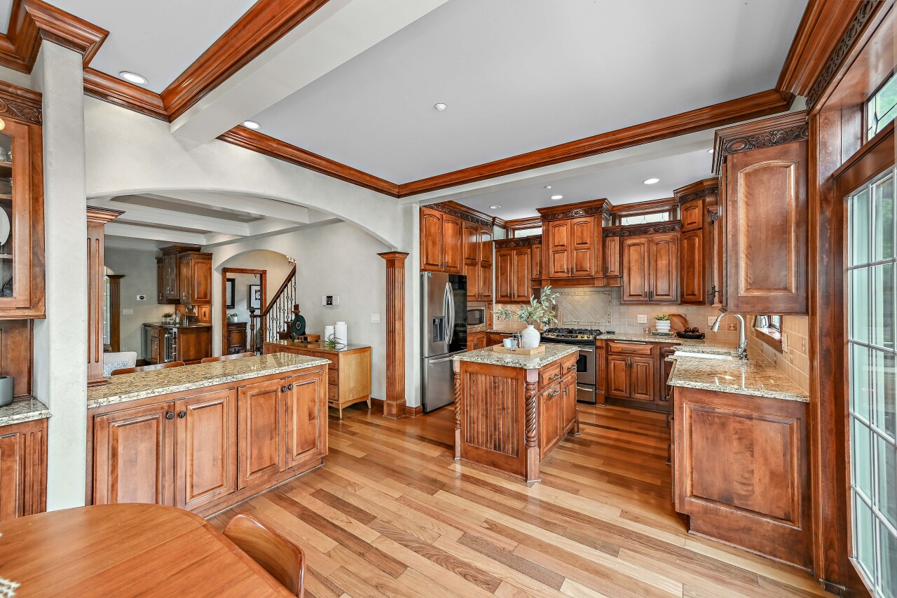 2425 South Superior Street Milwaukee, WI 53207 - Photo 15 of 47 Huge Kitchen