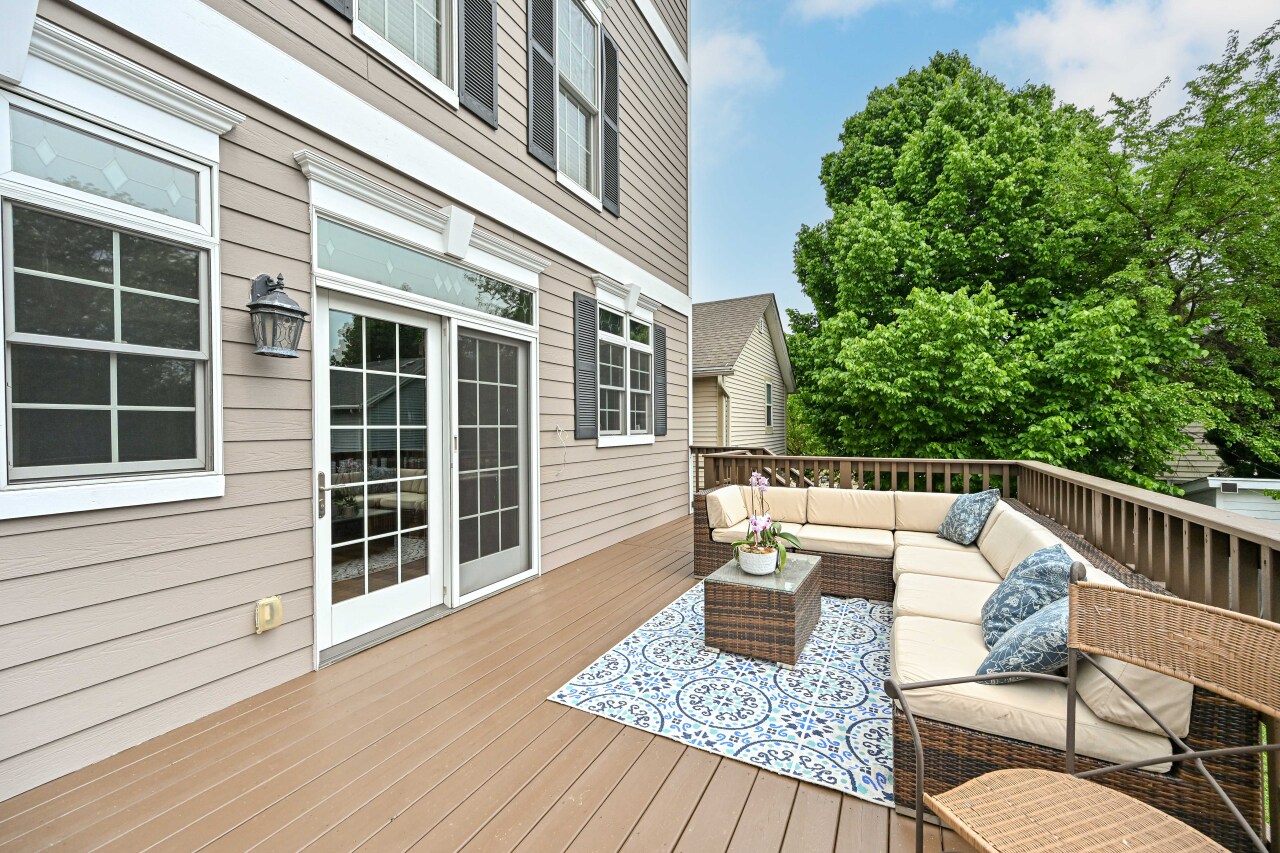 2425 South Superior Street Milwaukee, WI 53207 - Photo 36 of 47 Back Deck