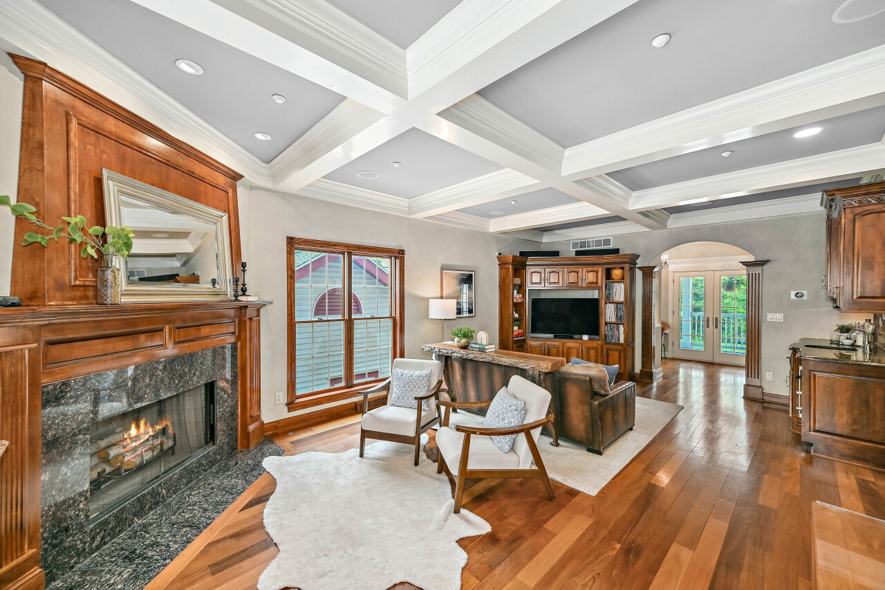 2425 South Superior Street Milwaukee, WI 53207 - Photo 5 of 47 Open Concept