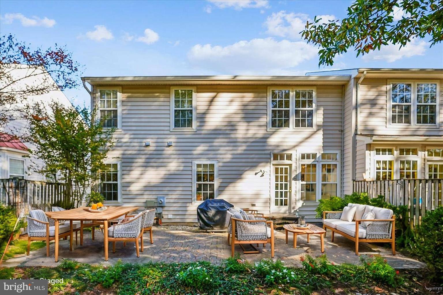 20861 Killawog Terrace Ashburn, VA 20147 - Photo 3 of 66 Huge entertainer's patio