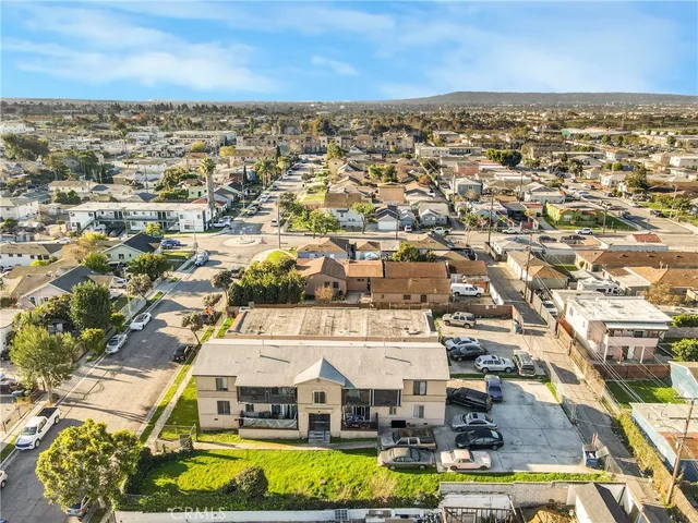 $1,050,000 | 11137 7 Van Buren Avenue, Los Angeles, CA 90044