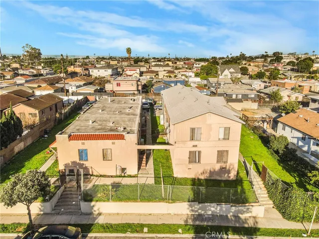 $1,050,000 | 11137 7 Van Buren Avenue, Los Angeles, CA 90044