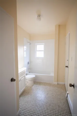 $4,500 | 35 West Olive Street, Long Beach, NY 11561