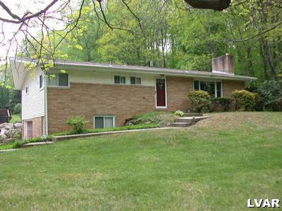 1620 Irlyn Road Bethlehem, PA 18015 - Photo 1 of 6 Front View