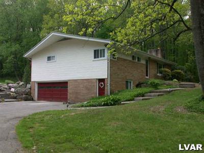 1620 Irlyn Road Bethlehem, PA 18015 - Photo 4 of 6 Driveway to garage.