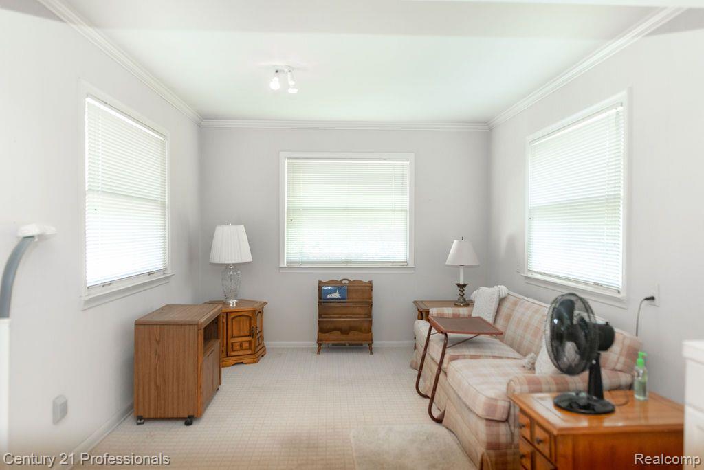 4026 Highfield Road Royal Oak, MI 48073 - Photo 9 of 34 Gallery Image 9
