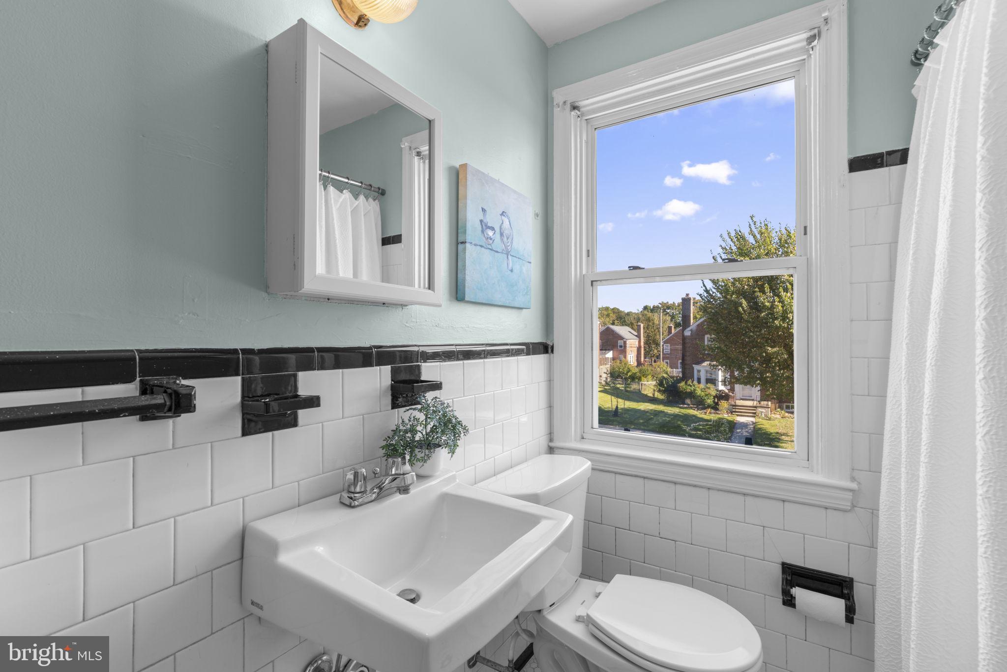 416 Stratford Road Baltimore, MD 21228 - Photo 20 of 44 Gallery Image 20