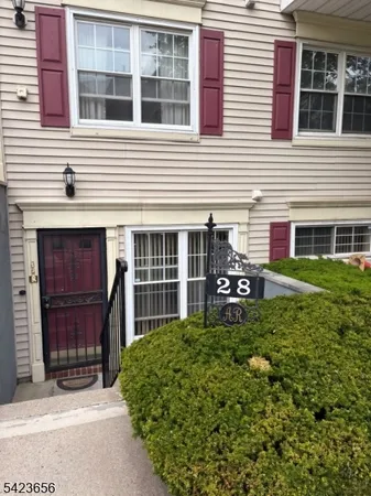 $360,000 | 28 Rutgers Drive, Newark, NJ 07103