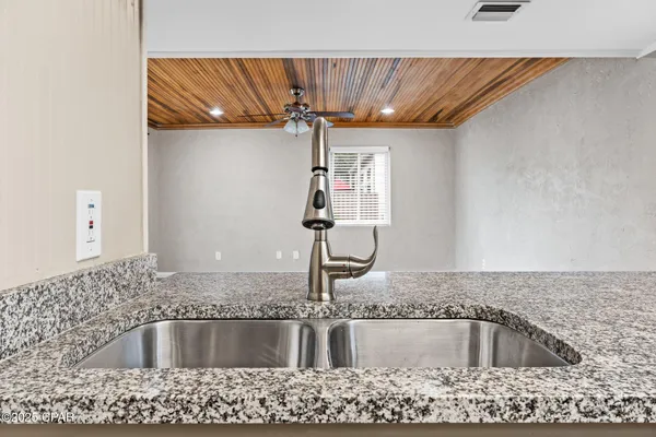 $2,000 | 6901 North Lagoon Drive, Unit 1, Panama City, FL 32408