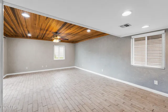 $2,000 | 6901 North Lagoon Drive, Unit 1, Panama City, FL 32408