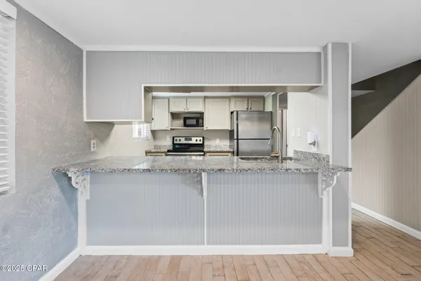 $2,000 | 6901 North Lagoon Drive, Unit 1, Panama City, FL 32408