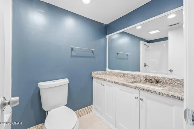 $2,000 | 6901 North Lagoon Drive, Unit 1, Panama City, FL 32408