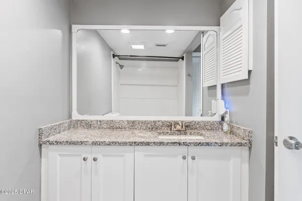 $2,000 | 6901 North Lagoon Drive, Unit 1, Panama City, FL 32408