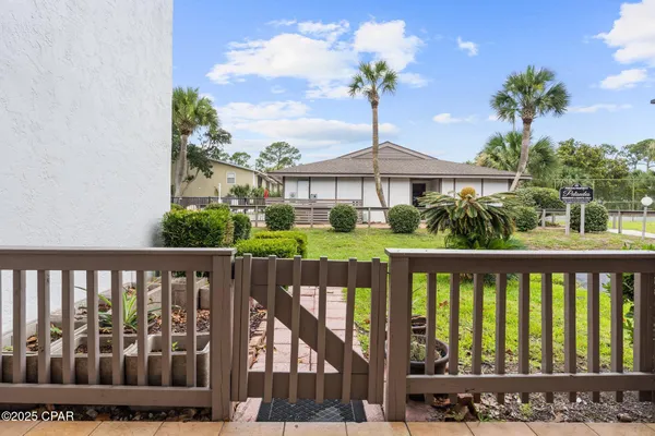 $2,000 | 6901 North Lagoon Drive, Unit 1, Panama City, FL 32408