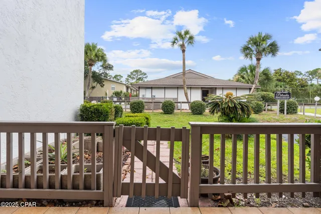 $2,000 | 6901 North Lagoon Drive, Unit 1, Panama City, FL 32408
