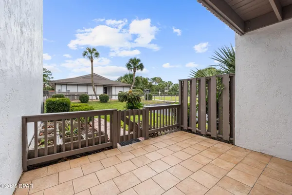 $2,000 | 6901 North Lagoon Drive, Unit 1, Panama City, FL 32408