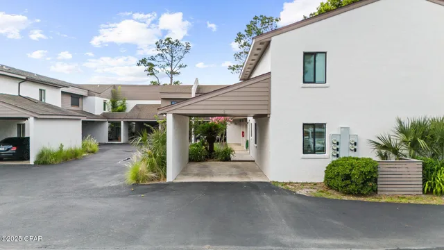 $2,000 | 6901 North Lagoon Drive, Unit 1, Panama City, FL 32408