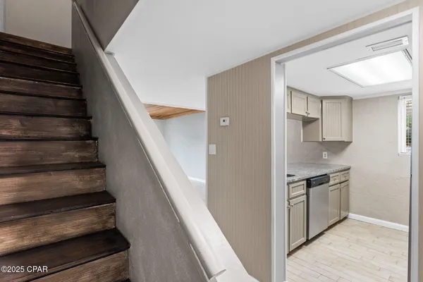 $2,000 | 6901 North Lagoon Drive, Unit 1, Panama City, FL 32408