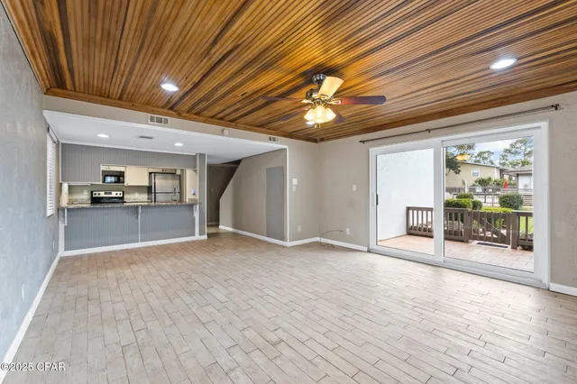 $2,000 | 6901 North Lagoon Drive, Unit 1, Panama City, FL 32408