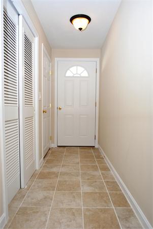 106 Raymond Road Marlborough, MA 01752 - Photo 3 of 21 Gallery Image 3