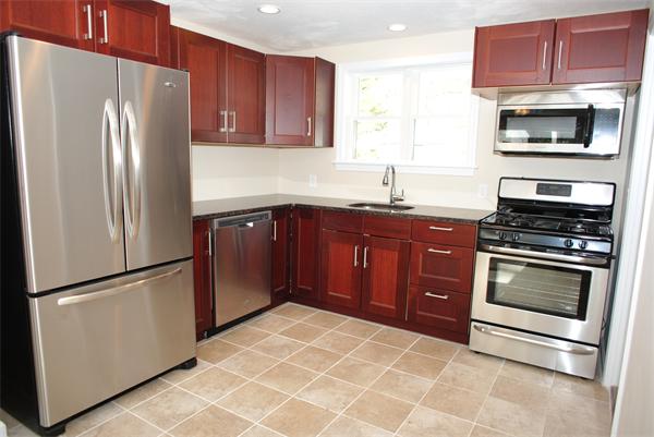 106 Raymond Road Marlborough, MA 01752 - Photo 4 of 21 Gallery Image 4