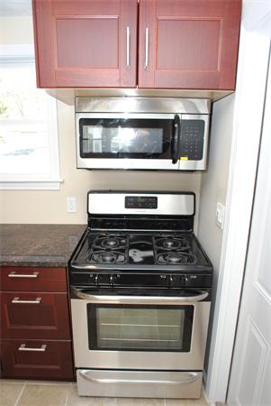 106 Raymond Road Marlborough, MA 01752 - Photo 7 of 21 Gallery Image 7
