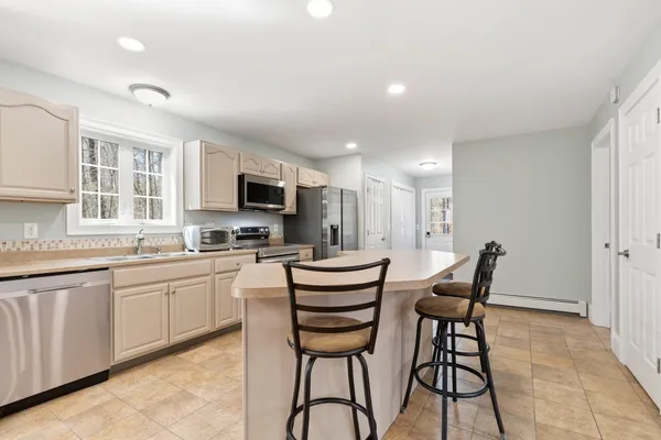 $549,900 | 516 Falmouth Road, Windham, ME 04062