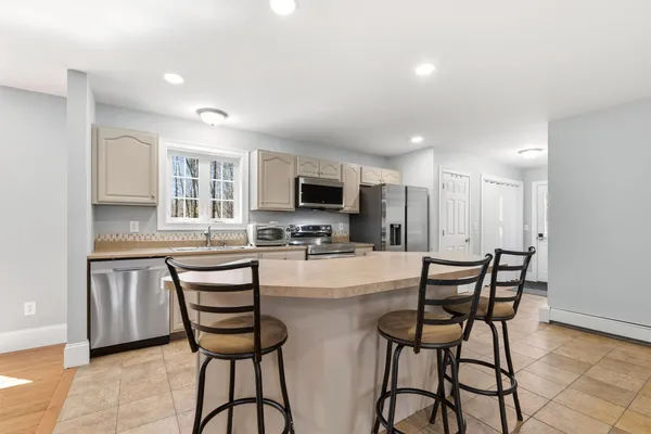$549,900 | 516 Falmouth Road, Windham, ME 04062
