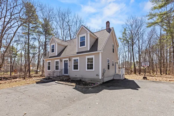 $549,900 | 516 Falmouth Road, Windham, ME 04062