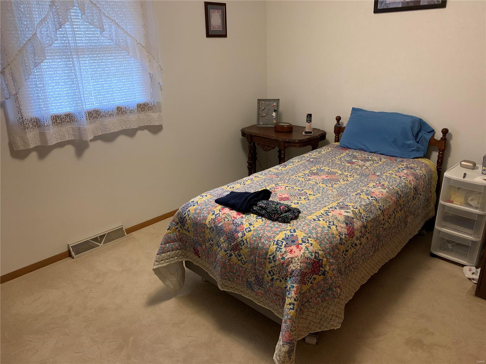 810 Zilles Road Highland, IL 62249 - Photo 13 of 18 Gallery Image 13