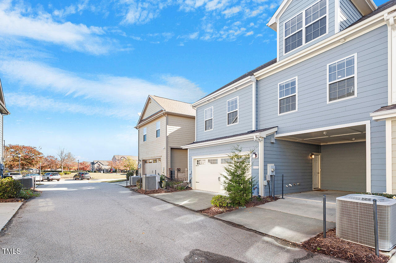 9203 Giralda Walk Raleigh, NC 27617 - Photo 6 of 43 9203 Giralda Walk_06