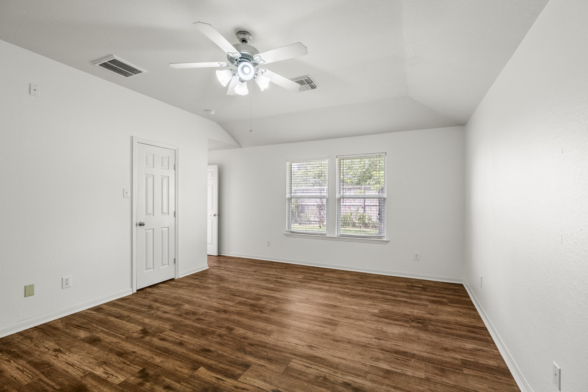 3211 Falcon Trail Drive Spring, TX 77373 - Photo 22 of 50 Primary bedroom